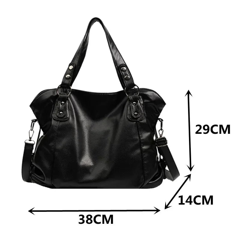 Monika. - Elegantná Hobo-ramenná taška