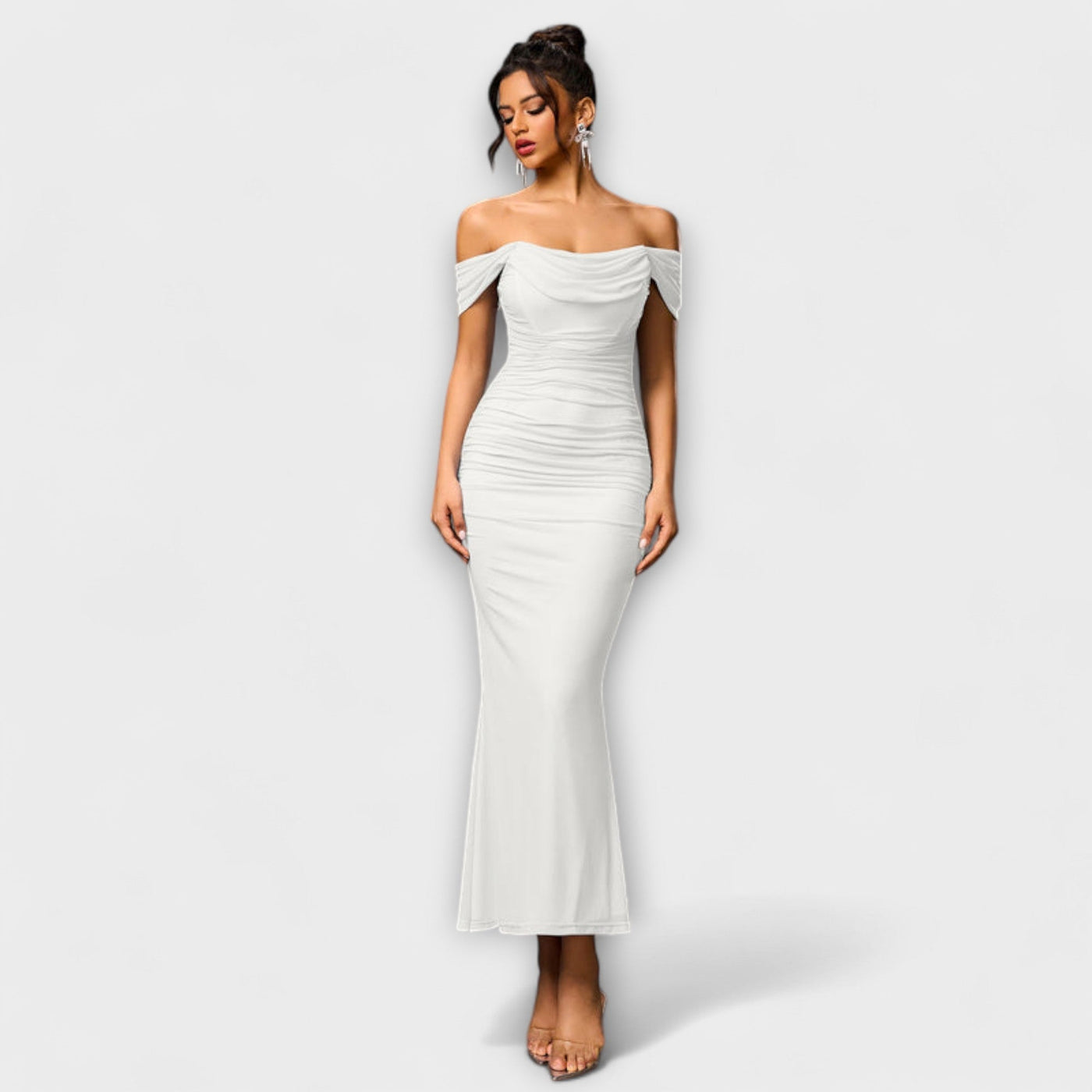 Ione - Šaty Bodycon s odhalenými ramenami a riasením