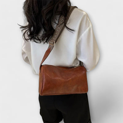Monika. - Vintage Crossbody taška